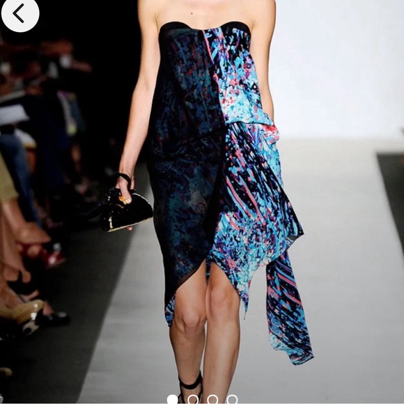 Strapless Silk Dress BCBGMAXAZRIA RunwayCollection - Picture 9 of 9